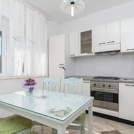 Apartment Apartment Slavica-2 By Interhome *