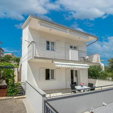 Slavica-2 By Interhome טרוגיר