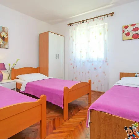 Slavica-2 By Interhome Appartement