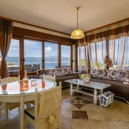 Slavica-2 By Interhome Appartement